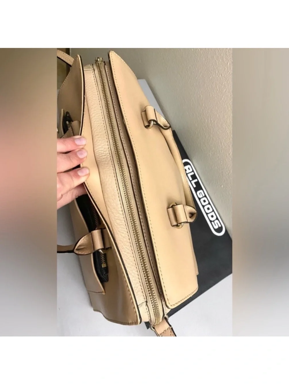 Kate Spade Elegant Beige Handbag genuine soft leather for every day. Like new.